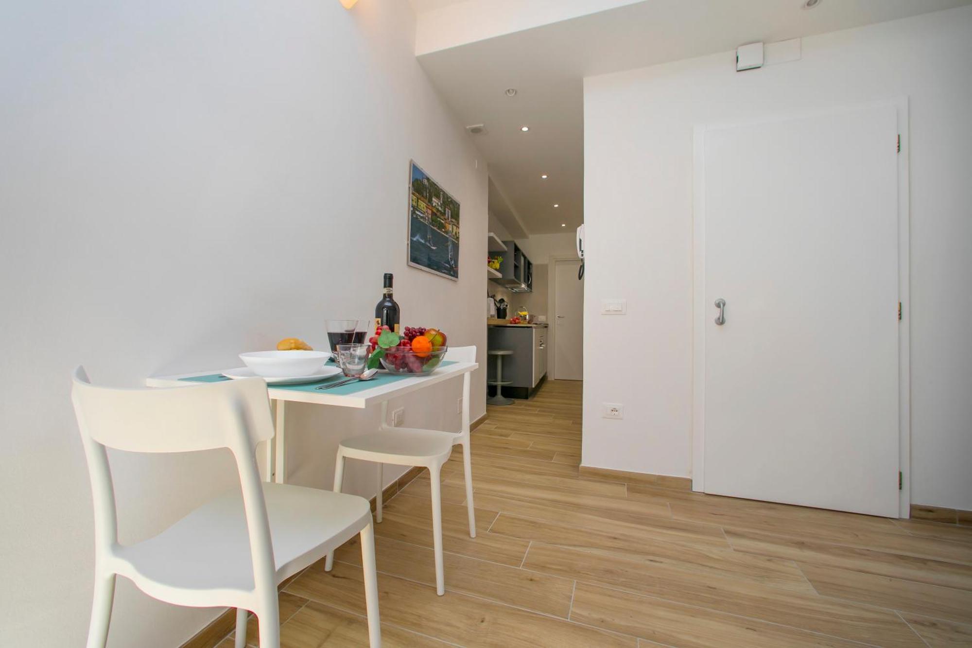 Nido Sui Tetti Di Riva Del Garda - Happy Rentals Dış mekan fotoğraf